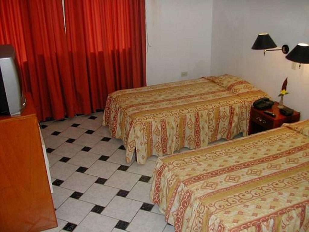 Hotel Don Carlos بويرتو مالدونادو المظهر الخارجي الصورة